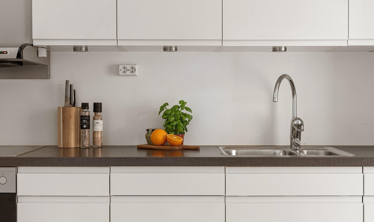 Lyst, ryddig interiør